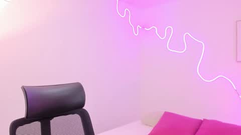 Sam Clark online show from November 2025 03:16:02 AM