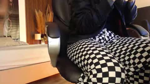 SAM MANSON online show from February 2026 12:09:01 PM