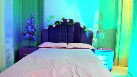 Snapshot of sam_naughty18 chatting on December 2024 04:28:01 PM sam_naughty18 online show from December 2024 04:28:01 PM