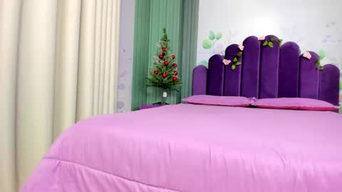 Snapshot of sam_naughty18 chatting on December 2024 05:29:02 PM sam_naughty18 online show from December 2024 05:29:02 PM