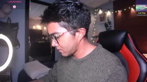 Snapshot of sam_thompson_z chatting on March 2025 10:47:01 PM SAMUEL THOMPSON online show from March 2025 10:47:01 PM