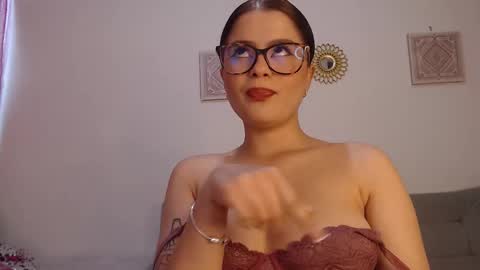 Snapshot of samanta_monroe4 chatting on October 2025 05:57:02 PM samanta online show from October 2025 05:57:02 PM
