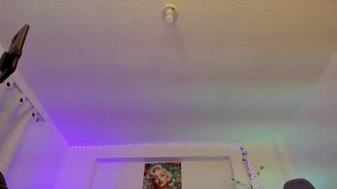 Samanta online show from November 2025 12:04:02 PM