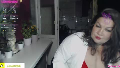 Snapshot of samanta_shy chatting on June 2026 09:30:01 PM Marry online show from June 2026 09:30:01 PM