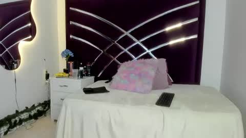 Snapshot of samantaht chatting on February 2025 09:15:02 PM samantaht online show from February 2025 09:15:02 PM