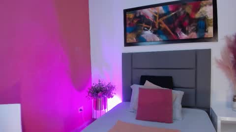 Samanta Vee online show from September 2025 11:54:01 AM