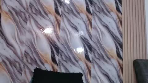 lizzy online show from April 2026 01:43:01 AM