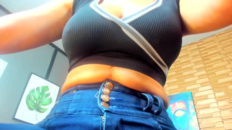 Snapshot of samantha_milfs chatting on January 2025 10:00:02 AM samantha_milfs online show from January 2025 10:00:02 AM