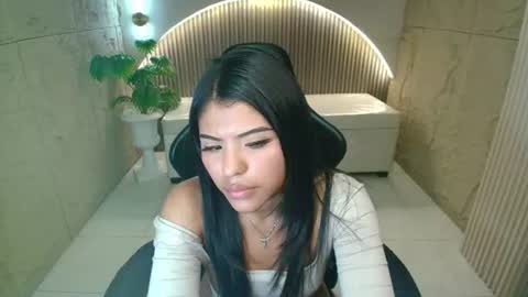 Snapshot of samantha_r__ chatting on July 2026 10:45:01 PM Sam online show from July 2026 10:45:01 PM