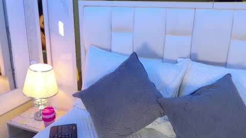 samanthaa_sm online show from November 2025 11:53:02 AM