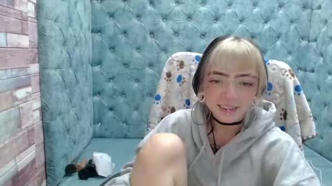 Samantha Smitth online show from October 2025 03:25:02 AM