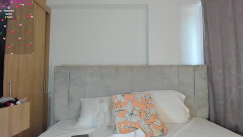 V A  N E S S A  online show from February 2025 09:03:02 PM