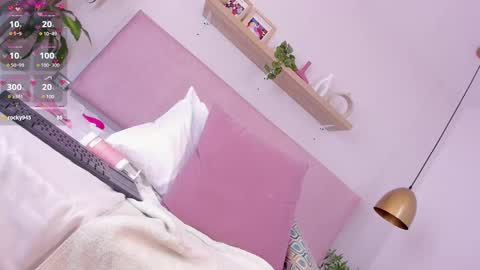 V A  N E S S A  online show from February 2025 12:25:02 AM