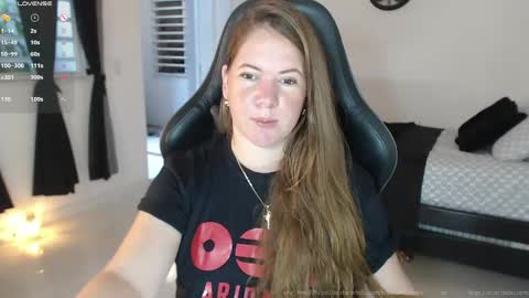 Snapshot of samanthaleon chatting on May 2026 09:43:01 PM Samantha samy online show from May 2026 09:43:01 PM