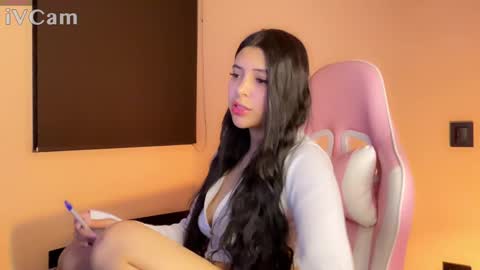 Snapshot of samara_lam chatting on January 2025 03:54:02 AM Sammy online show from January 2025 03:54:02 AM