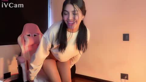 Snapshot of samara_lam chatting on February 2025 07:02:01 PM Sammy online show from February 2025 07:02:01 PM