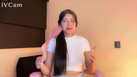 Snapshot of samara_lam chatting on February 2025 02:44:02 AM Sammy online show from February 2025 02:44:02 AM