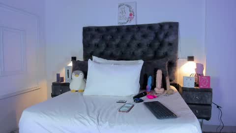 Samara Warren online show from April 2026 08:29:02 PM