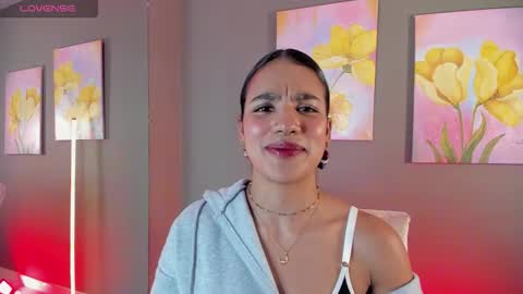 Snapshot of samarhagomez chatting on November 2025 07:51:02 PM Samarha Gomez online show from November 2025 07:51:02 PM