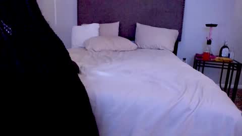 Yaya online show from October 2025 10:59:01 AM