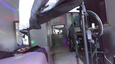 Yaya online show from March 2026 11:42:02 PM