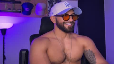 Sam Dornan online show from April 2026 04:46:01 AM