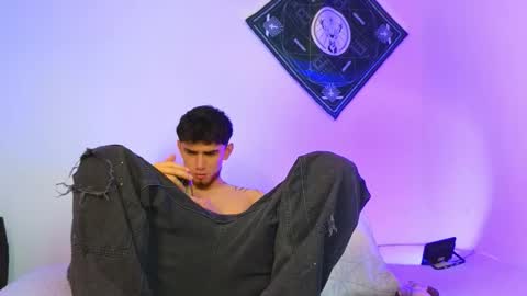 Snapshot of samevansx chatting on December 2025 04:25:02 PM samevansx online show from December 2025 04:25:02 PM