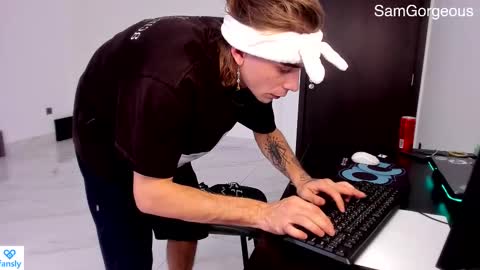 Fansly -       Top4fans   online show from February 2025 10:37:02 AM