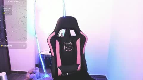 samiacooper25 online show from October 2025 11:00:02 AM