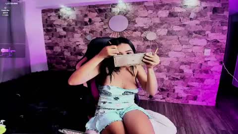 samiacooper25 online show from April 2026 08:07:01 AM