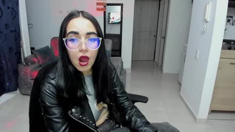 SARA online show from October 2025 02:33:01 AM