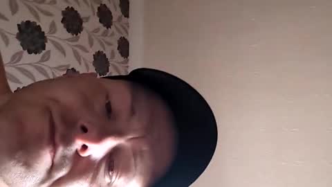 sexy lad looking for fun online show from June 2026 12:03:02 PM