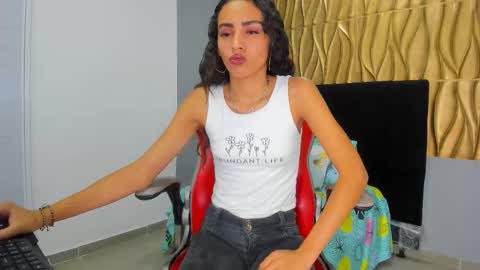 Samantha online show from November 2025 02:44:01 AM