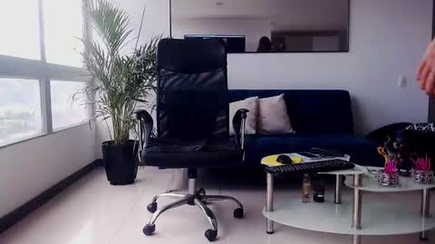 Sammy online show from September 2025 07:36:02 PM