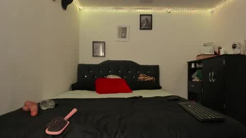 Snapshot of sammy_sophiaa chatting on May 2026 02:39:01 AM Sophia online show from May 2026 02:39:01 AM