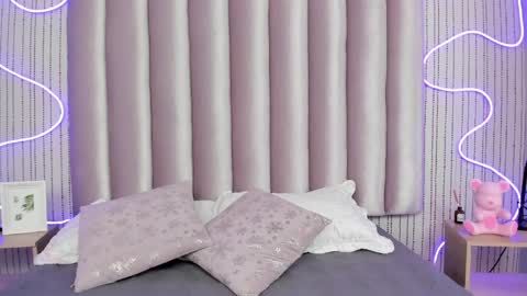 Samantha   online show from April 2026 03:06:01 AM