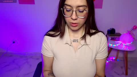 Snapshot of sampuckettbaby chatting on April 2026 01:19:02 AM sampuckettbaby online show from April 2026 01:19:02 AM