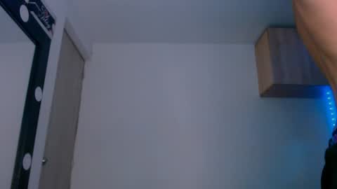   online show from December 2024 02:19:02 AM