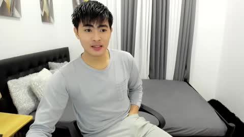 Sam online show from September 2025 12:43:02 PM