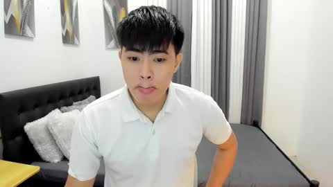 Sam online show from November 2025 01:07:02 PM