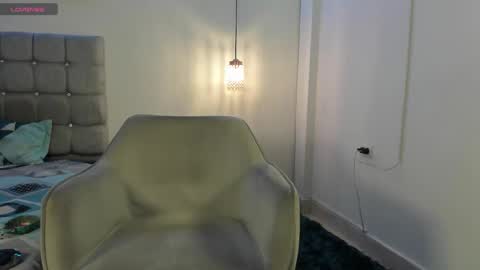 samxx_muscle online show from November 2025 02:05:01 PM