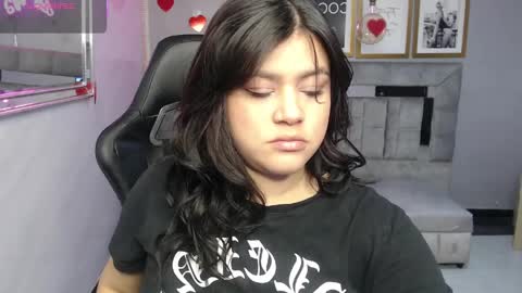 Snapshot of samy_collen_v chatting on April 2026 01:12:02 PM Samy online show from April 2026 01:12:02 PM