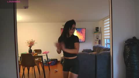 Snapshot of samy_jonnes_ chatting on May 2026 11:13:01 PM Hello I am absent due to a family calamity I will return soon-hola estoy ausente por un problema familiar volvere pronto. online show from May 2026 11:13:01 PM