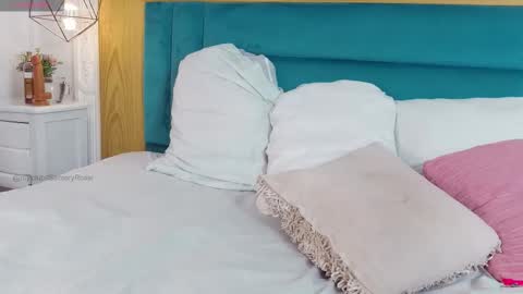 Find me at  when im offline here. online show from March 2026 04:18:01 AM