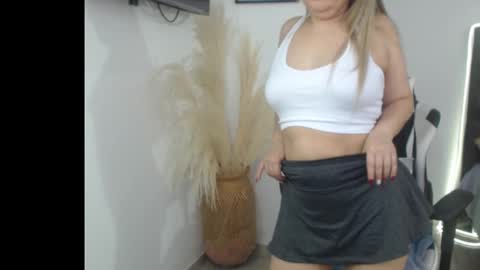 samy_vsn online show from November 2025 07:49:02 PM