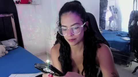 Snapshot of samykiss chatting on July 2026 01:47:01 PM SamyHolbrook online show from July 2026 01:47:01 PM