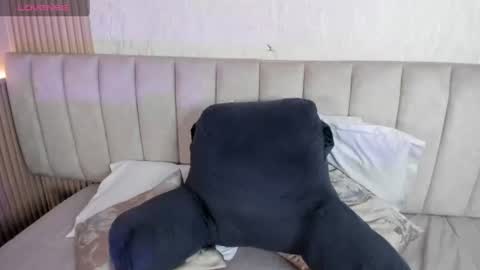 Samy S online show from July 2026 04:49:01 AM