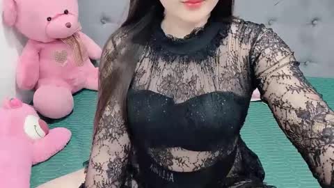 sanami_sian_ online show from October 2025 01:47:01 AM