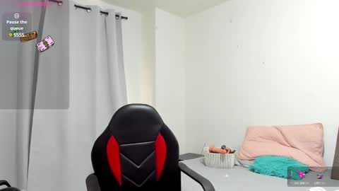 Sanddi  online show from February 2025 07:33:02 PM