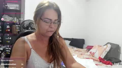 Sanddi  online show from September 2025 11:42:02 PM